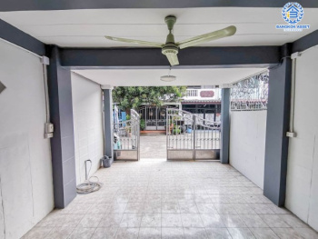 *****ทาวน์เฮ้าส์มือสองย่านกรุงเทพมหานคร ม.พระปิ่น2 ติดถนนบรมราชชนนี #หลังมุม เนื้อที่ 20 ตร.ว. ฟังก์ชัน 2 ห้องนอน 2 ห้องน้ำ 1 ที่จอดรถ แถมฟรี! 2 เครื่องปรับอากาศ บนทำเลเยี่ยม ใกล้รถไฟฟ้าสายสีน้ำเงิน "สถานีหลักสอง", เซ็นทรัลปิ่นเกล้า, ม.มหิดล และจุดขึ้นทางด่วน "ศรีรัช"